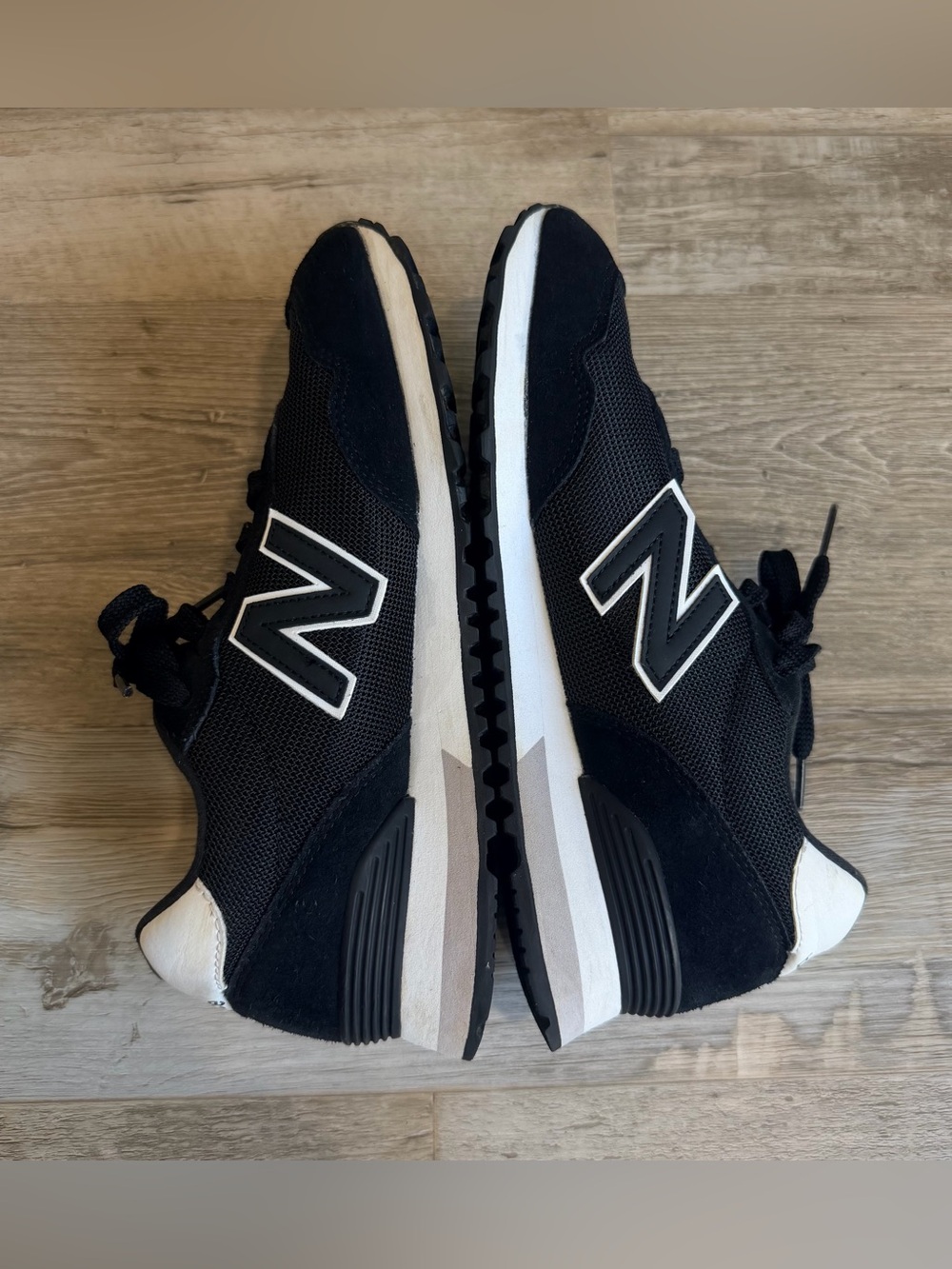 NEW BALANCE | 515 V3 Black White Sneakers, Sz Women’s 8.5